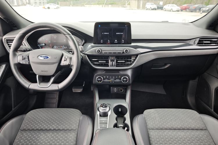 Used Ford Focus 2020 Sedan EcoBoost 180 Automatic ST Line Interior 3