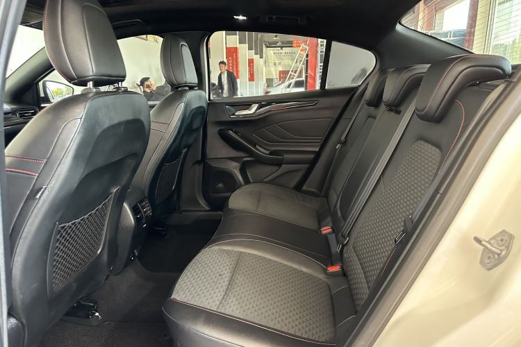 Used Ford Focus 2020 Sedan EcoBoost 180 Automatic ST Line Interior 3