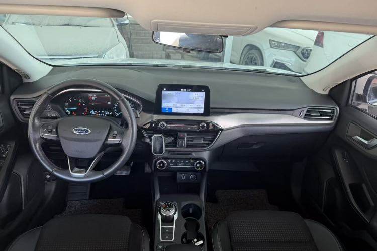Used Ford Focus 2020 Sedan EcoBoost 180 Automatic Trend Edition Interior 3
