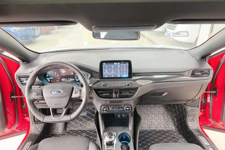 Used Ford Focus 2020 Sedan EcoBoost 180 Automatic ST Line Interior 3