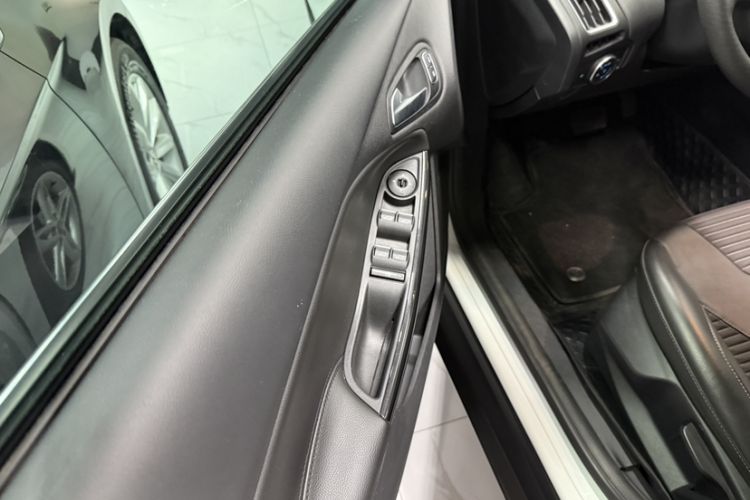 Used Ford Focus 2020 Hatchback Classic 1.5L Automatic Trendy Model Interior 4
