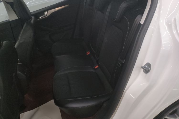 Used Ford Focus 2020 Hatchback EcoBoost 180 Automatic Trend Edition Interior 4