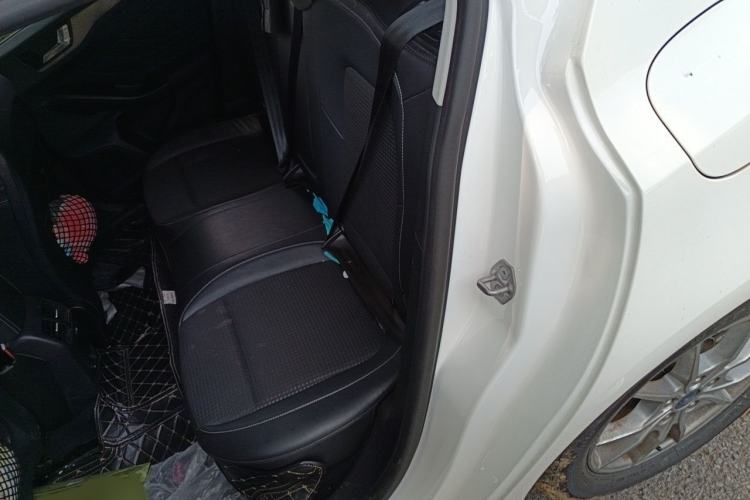 Used Ford Focus 2020 Hatchback EcoBoost 180 Automatic Trend Edition Interior 4