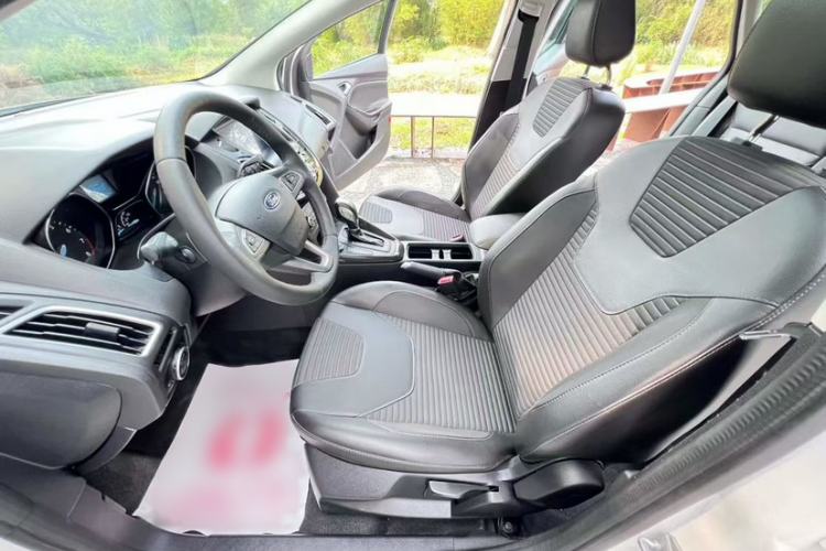 Used Ford Focus 2020 Hatchback Classic 1.5L Automatic Trendy Model Interior 4