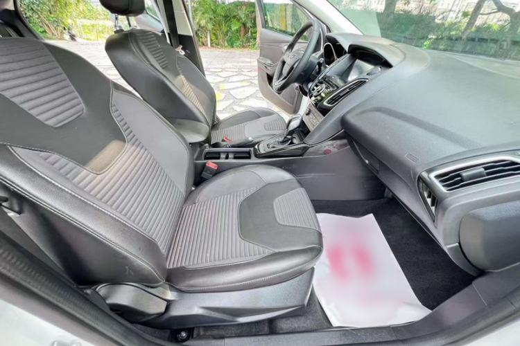 Used Ford Focus 2020 Hatchback Classic 1.5L Automatic Trendy Model Interior 5