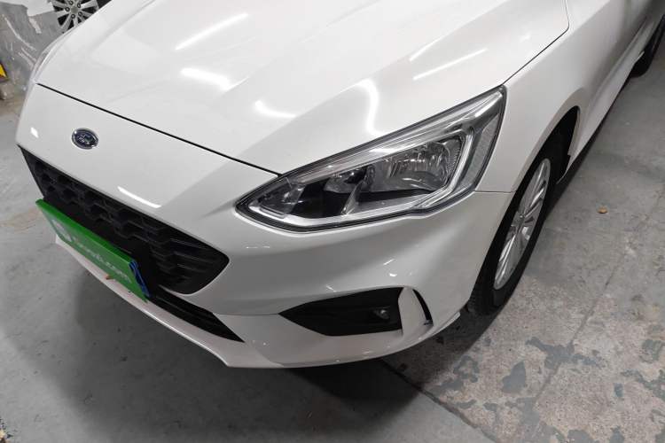 Used Ford Focus 2020 Sedan EcoBoost 180 Automatic Trend Edition Left Front Headlight