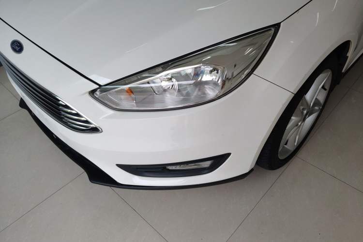 Used Ford Focus 2020 Hatchback Classic 1.5L Automatic Trendy Model Left Front Headlight