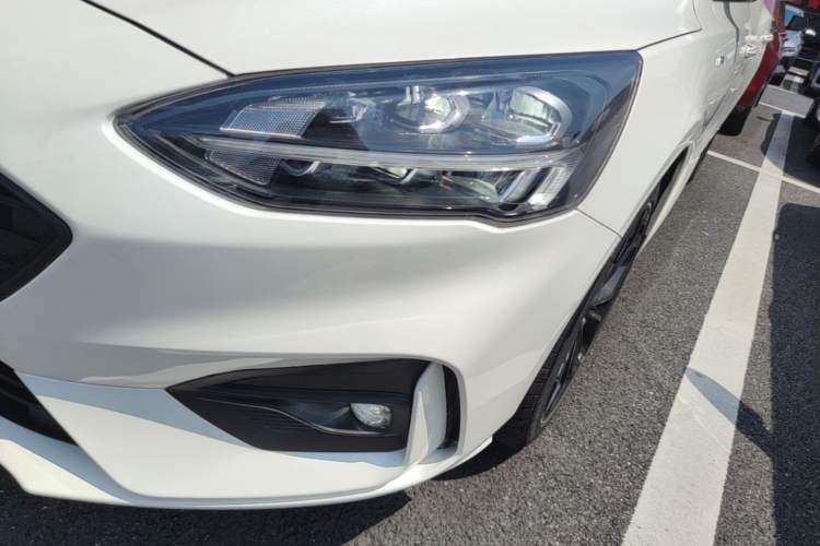 Used Ford Focus 2020 Sedan EcoBoost 180 Automatic ST Line Left Front Headlight