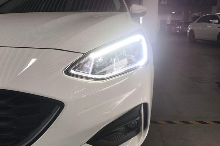 Used Ford Focus 2020 Hatchback 1.5L Automatic Sharp Edition Left Front Headlight
