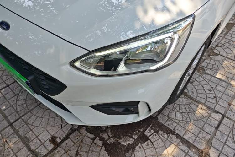 Used Ford Focus 2020 Sedan EcoBoost 180 Automatic Trend Edition Left Front Headlight