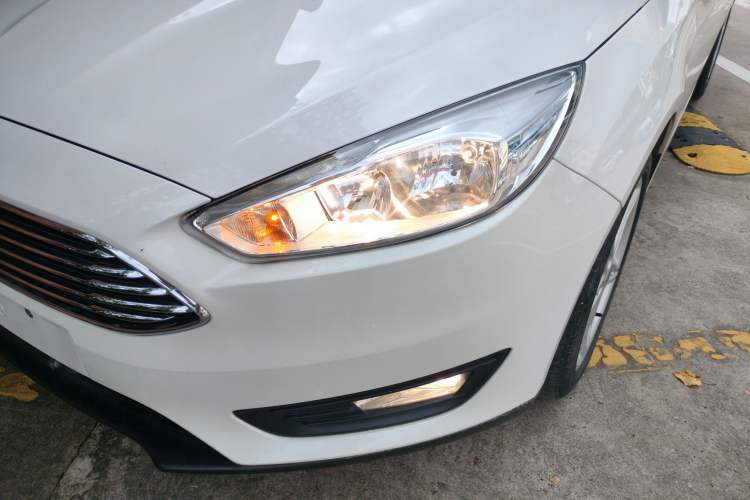 Used Ford Focus 2020 Hatchback Classic 1.5L Automatic Trendy Model Left Front Headlight