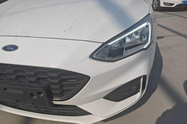 Used Ford Focus 2020 Hatchback EcoBoost 180 Automatic Trend Edition Left Front Headlight
