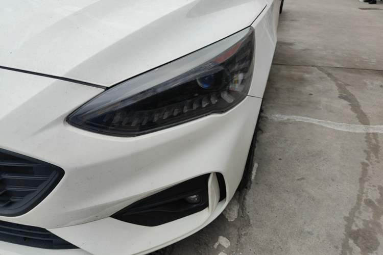 Used Ford Focus 2020 Sedan EcoBoost 180 Automatic Trend Edition Left Front Headlight
