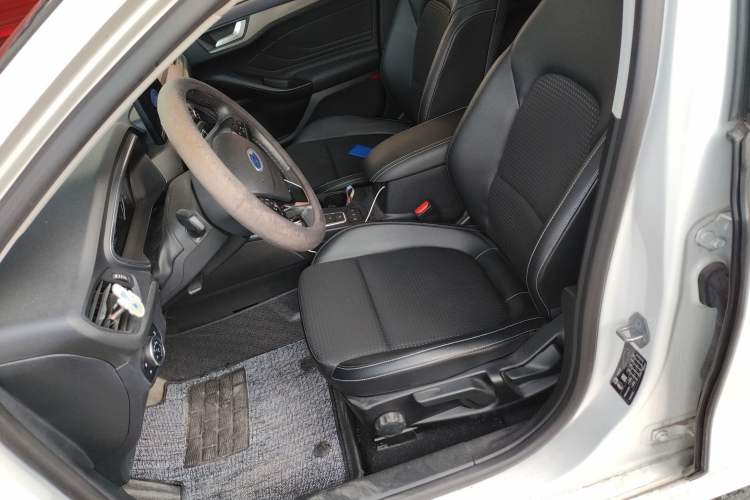 Used Ford Focus 2020 Sedan EcoBoost 180 Automatic Trend Edition Left Front Seat