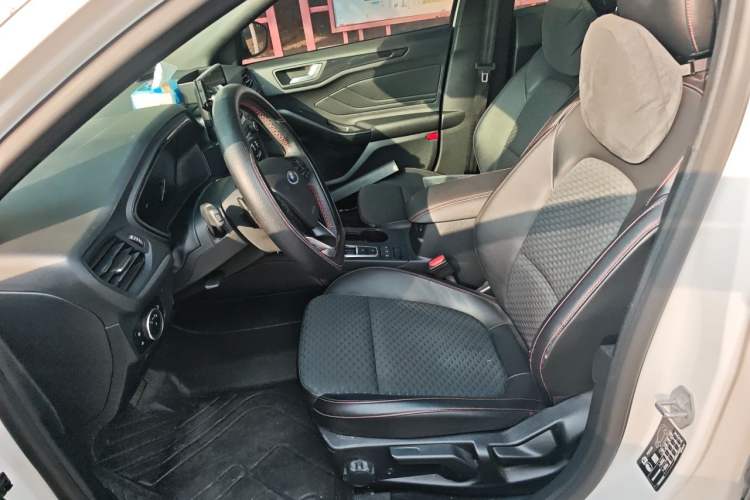 Used Ford Focus 2020 Hatchback EcoBoost 180 Automatic ST Line Left Front Seat