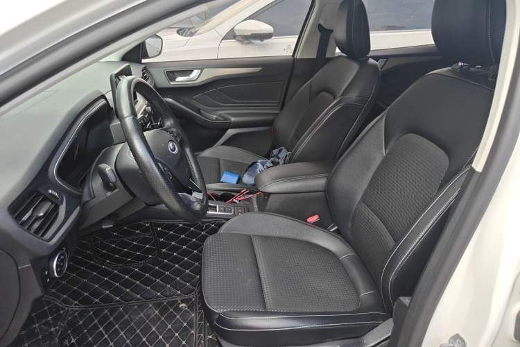 Used Ford Focus 2020 Hatchback EcoBoost 180 Automatic Trend Edition Left Front Seat