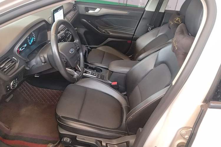 Used Ford Focus 2020 Sedan EcoBoost 180 Automatic Trend Edition Left Front Seat