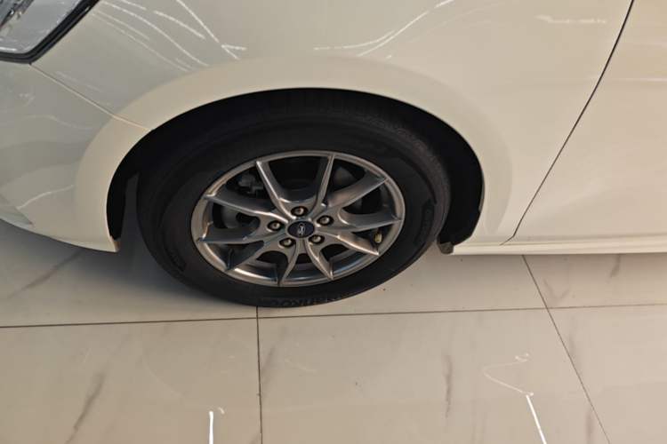 Used Ford Focus 2020 Hatchback 1.5L Automatic Sharp Edition Left Front Wheel Hub