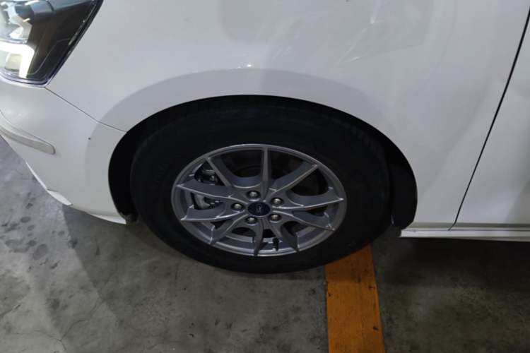 Used Ford Focus 2020 Hatchback EcoBoost 180 Automatic Trend Edition Left Front Wheel Hub