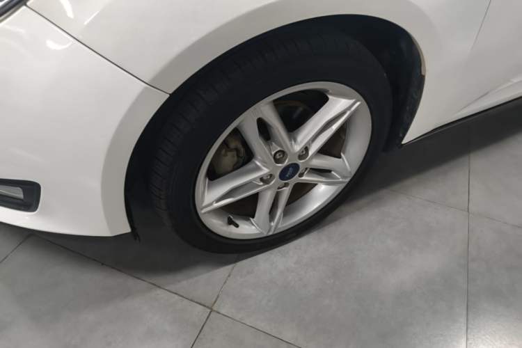 Used Ford Focus 2020 Hatchback Classic 1.5L Automatic Trendy Model Left Front Wheel Hub