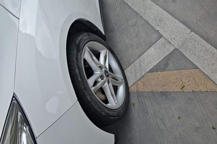 Used Ford Focus 2020 Hatchback Classic 1.5L Automatic Trendy Model Left Front Wheel Hub