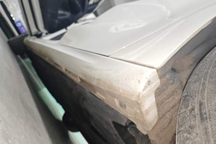 Used Ford Focus 2020 Sedan EcoBoost 180 Automatic Trend Edition Left Side Sill