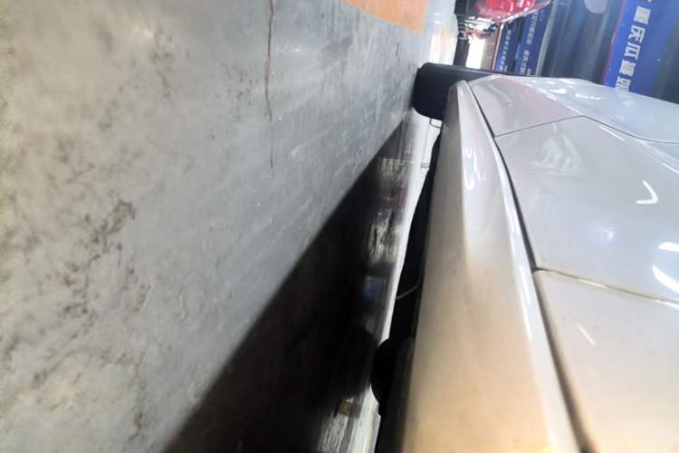 Used Ford Focus 2020 Sedan EcoBoost 180 Automatic Trend Edition Left Side Sill