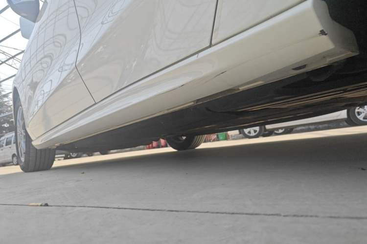 Used Ford Focus 2020 Hatchback EcoBoost 180 Automatic Trend Edition Left Side Sill