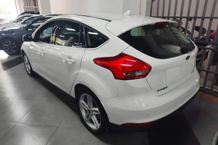 Used Ford Focus 2020 Hatchback Classic 1.5L Automatic Trendy Model Rear Left 45 Deg