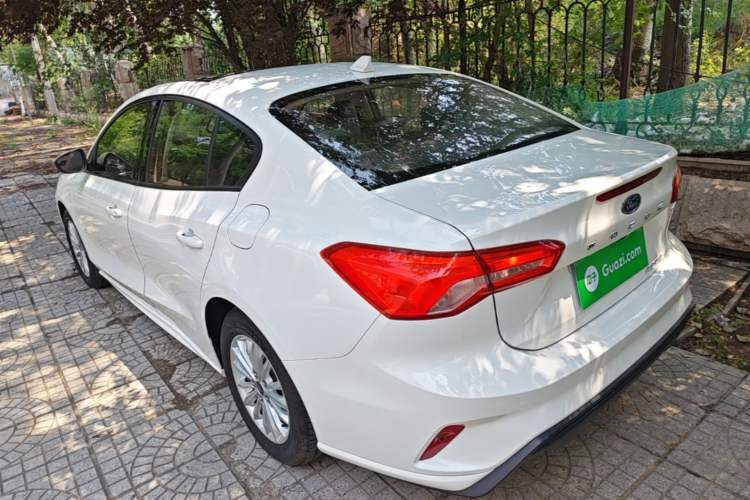 Used Ford Focus 2020 Sedan EcoBoost 180 Automatic Trend Edition Rear Left 45 Deg