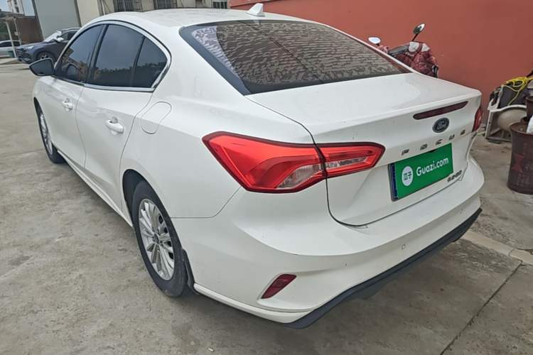 Used Ford Focus 2020 Sedan EcoBoost 180 Automatic Trend Edition Rear Left 45 Deg
