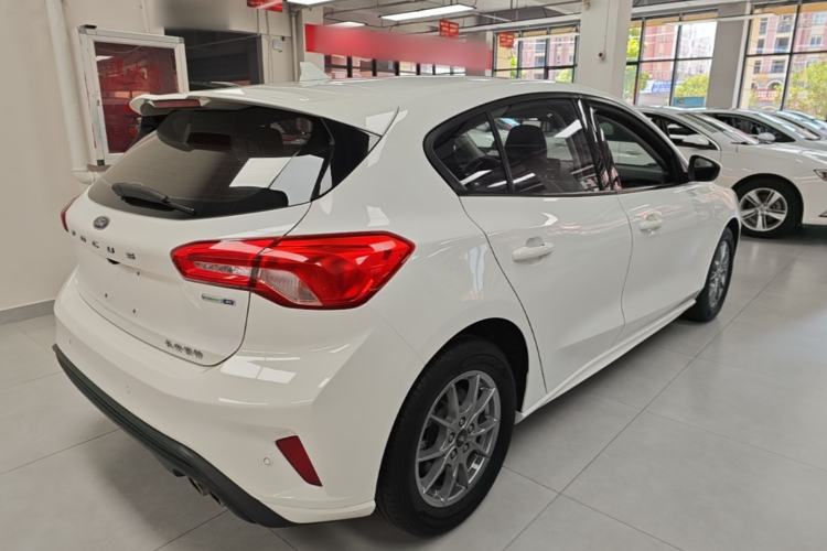 Used Ford Focus 2020 Hatchback EcoBoost 180 Automatic Trend Edition Rear Right 45 Deg