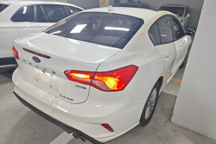 Used Ford Focus 2020 Sedan EcoBoost 180 Automatic Trend Edition Rear Right 45 Deg