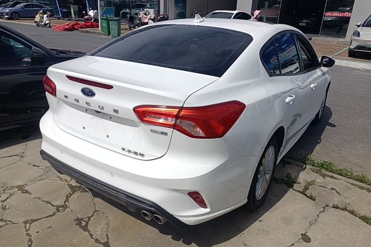 Used Ford Focus 2020 Sedan EcoBoost 180 Automatic Trend Edition Rear Right 45 Deg