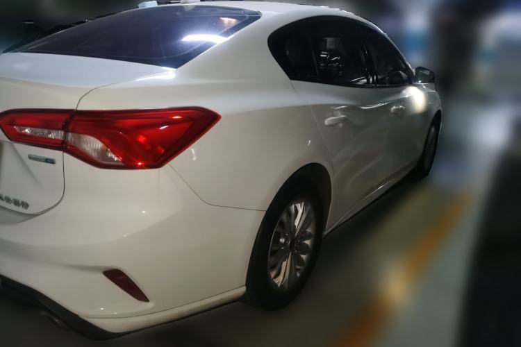 Used Ford Focus 2020 Sedan EcoBoost 180 Automatic Trend Edition Rear Right 45 Deg