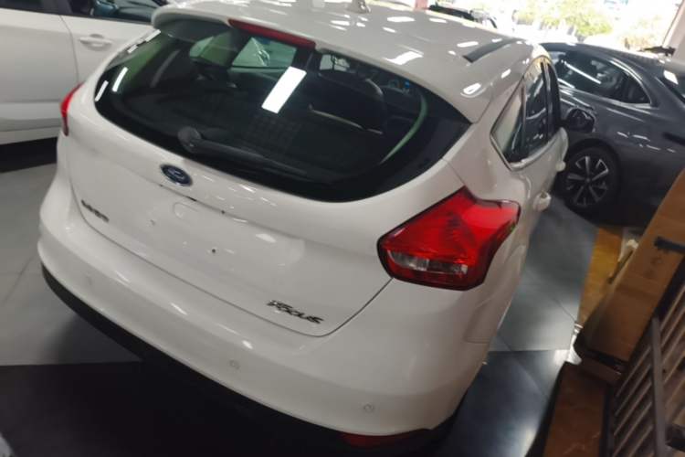 Used Ford Focus 2020 Hatchback Classic 1.5L Automatic Trendy Model Rear Right 45 Deg