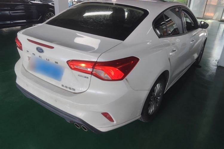 Used Ford Focus 2020 Sedan EcoBoost 180 Automatic Trend Edition Rear Right 45 Deg