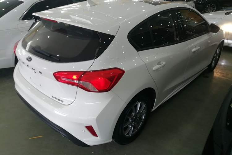 Used Ford Focus 2020 Hatchback 1.5L Automatic Sharp Edition Rear Right 45 Deg