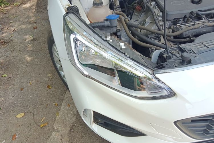 Used Ford Focus 2020 Sedan EcoBoost 180 Automatic Trend Edition Right Front Headlight
