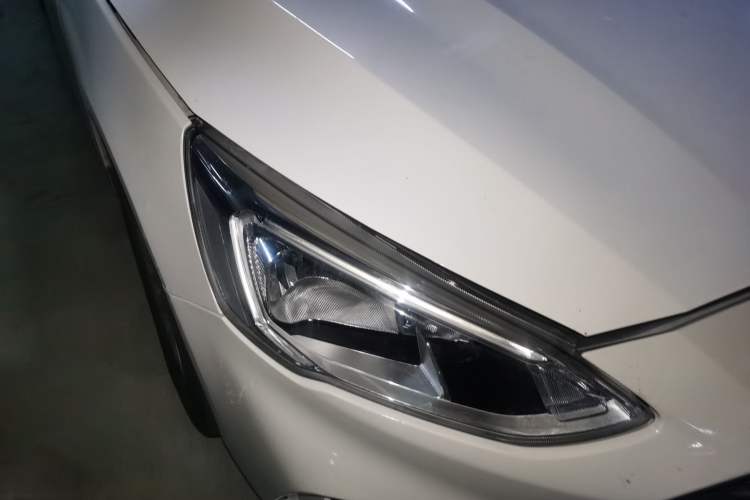 Used Ford Focus 2020 Sedan EcoBoost 180 Automatic Trend Edition Right Front Headlight