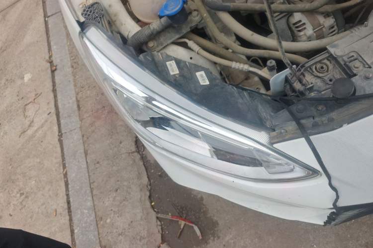 Used Ford Focus 2020 Sedan EcoBoost 180 Automatic Trend Edition Right Front Headlight