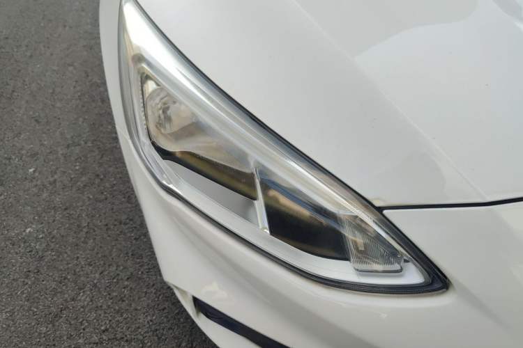 Used Ford Focus 2020 Sedan EcoBoost 180 Automatic Trend Edition Right Front Headlight