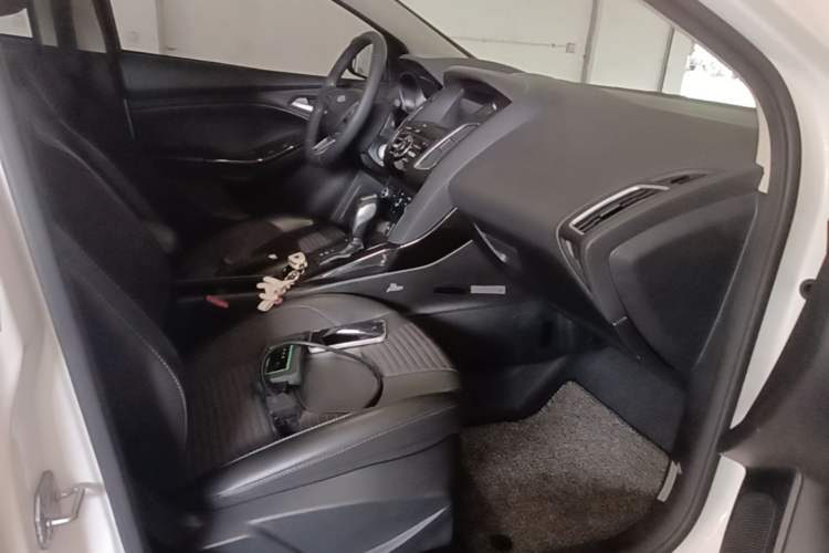 Used Ford Focus 2020 Hatchback Classic 1.5L Automatic Trendy Model Right Front Seat