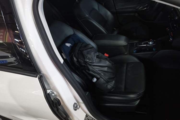 Used Ford Focus 2020 Hatchback EcoBoost 180 Automatic Trend Edition Right Front Seat