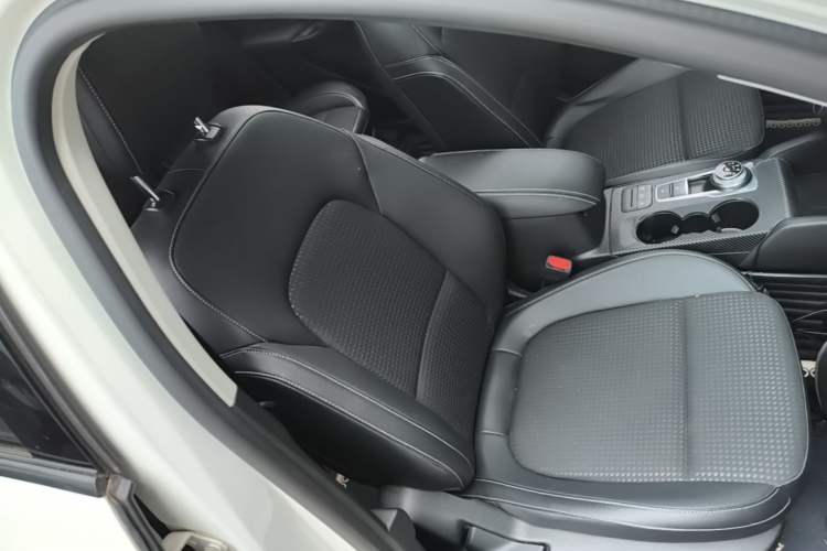 Used Ford Focus 2020 Hatchback EcoBoost 180 Automatic Trend Edition Right Front Seat