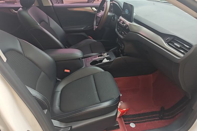 Used Ford Focus 2020 Sedan EcoBoost 180 Automatic Trend Edition Right Front Seat