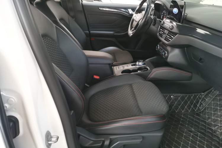 Used Ford Focus 2020 Hatchback EcoBoost 180 Automatic ST Line Right Front Seat