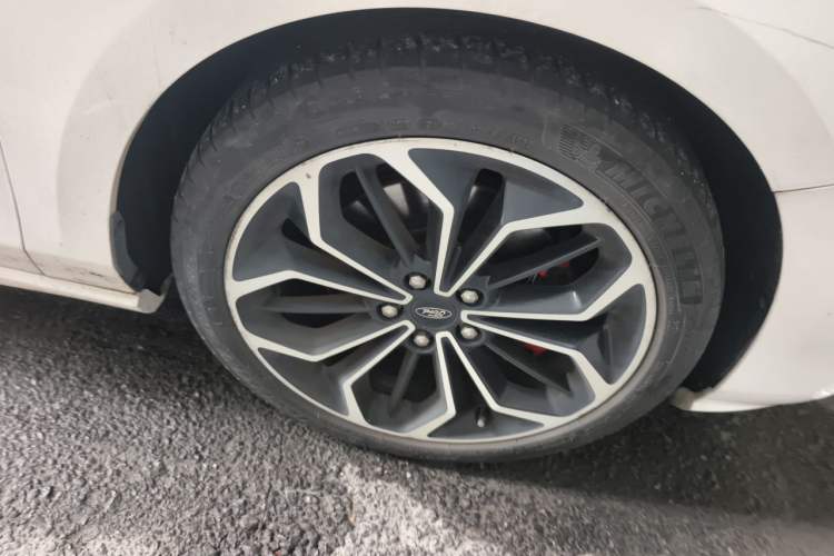 Used Ford Focus 2020 Hatchback EcoBoost 180 Automatic ST Line Right Front Wheel Hub