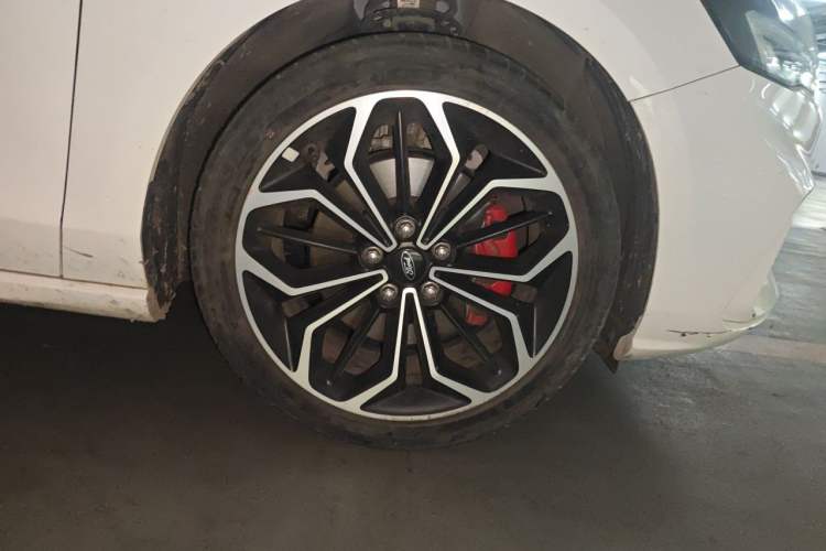 Used Ford Focus 2020 Hatchback EcoBoost 180 Automatic ST Line Right Front Wheel Hub