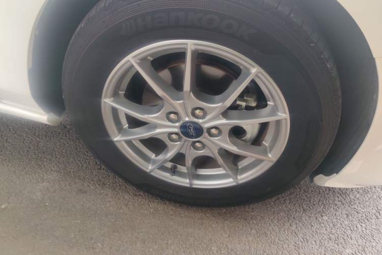 Used Ford Focus 2020 Hatchback 1.5L Automatic Sharp Edition Right Front Wheel Hub